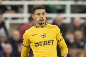 记者：尤文再次问价特林达德，但狼队坚决不卖&amp;除非有疯狂的报价