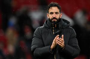 PG电子官网-霍伊伦奥纳纳缺阵，阿莫林：其他球员季前赛表现出色，我需要平衡