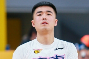 pg电子游戏-媒体人：张文逸留广东因成长空间 杜锋骂归骂&amp;一直都愿给纠错机会